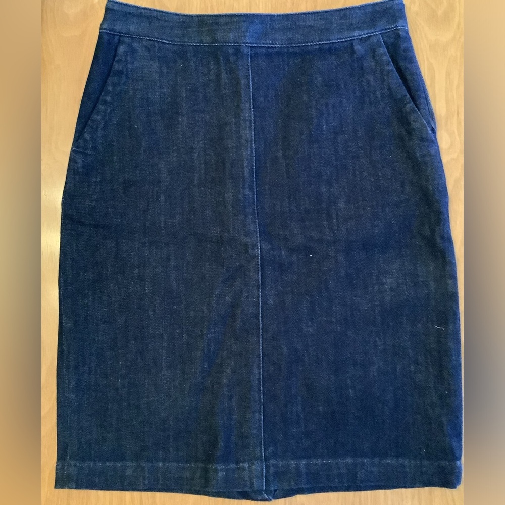 Banana Republic Classic Denim Skirt